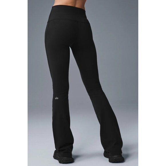 ALO Yoga Airbrush High-Waist 7/8 Bootcut Leggings in Black - Picture 5 of 6